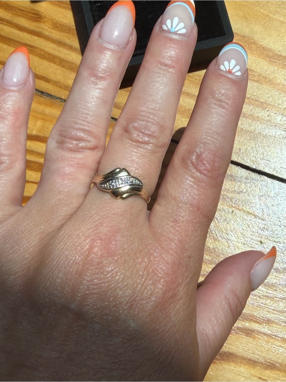 10k Stamped Gold Ring Pave Diamond Cluster Ring Sz 7 - Picture 3 of 8